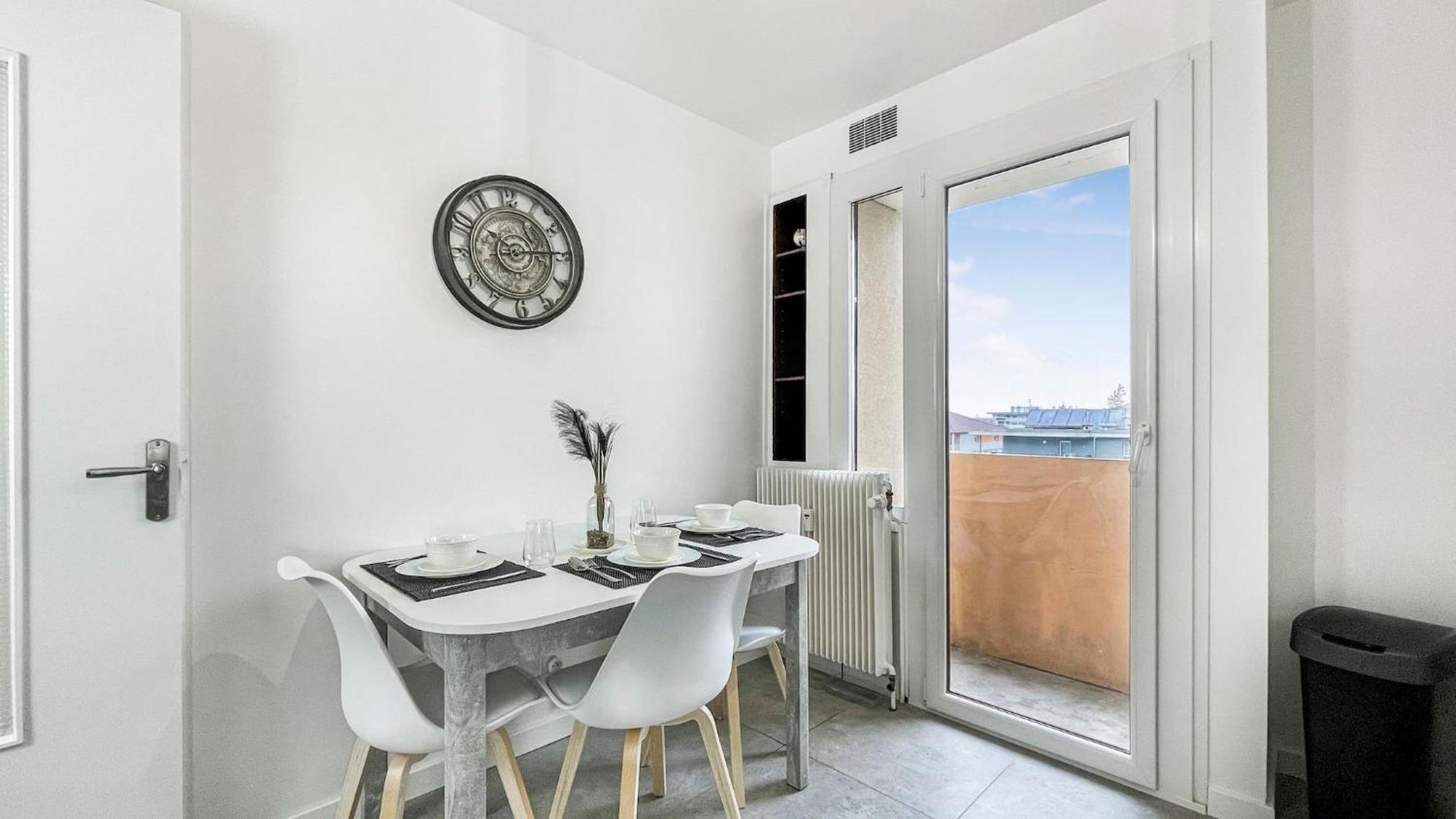 Homey La Coloc Mugi - Colocation Haut De Gamme - Chambres Privees - Balcon - Wifi Et Netflix - Proche Transports Commun Annemasse Exteriör bild