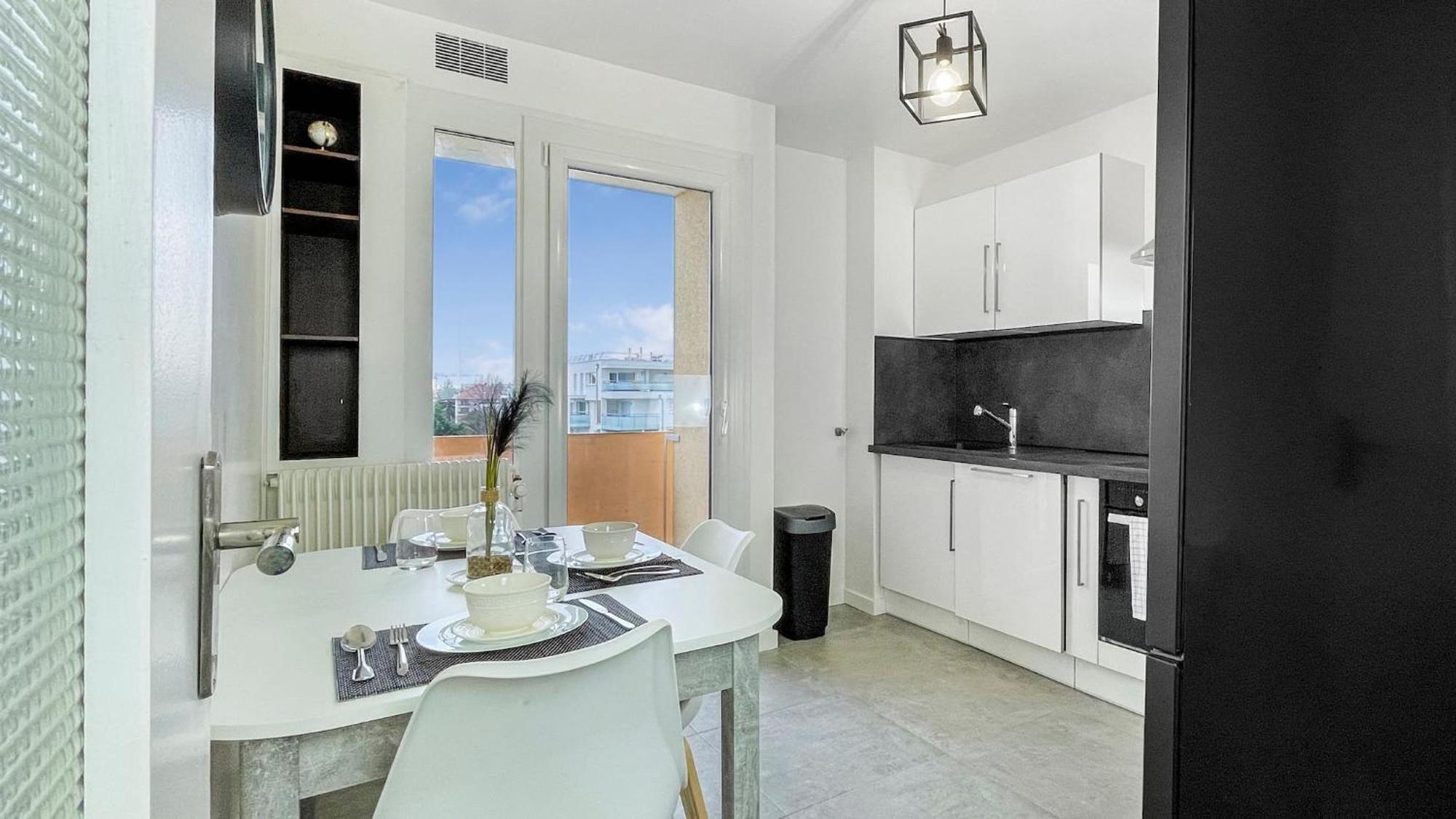 Homey La Coloc Mugi - Colocation Haut De Gamme - Chambres Privees - Balcon - Wifi Et Netflix - Proche Transports Commun Annemasse Exteriör bild